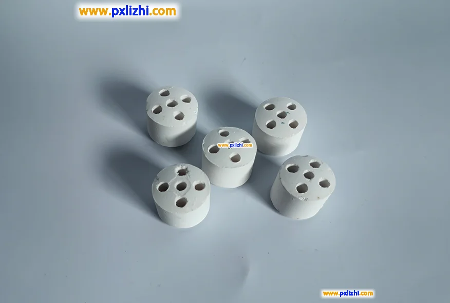 Supporting ceramic balls for catalysts Supporting ceramic balls for catalysts