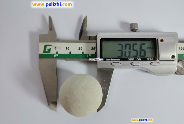Inert porcelain ball