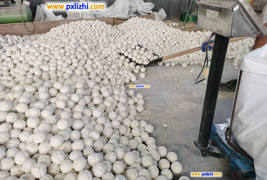 Filling ceramic ball Filling ceramic ball
